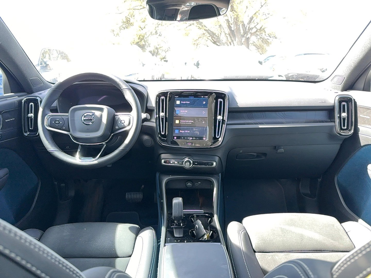 Certified 2023 Volvo C40 P8 Recharge Ultimate image 15