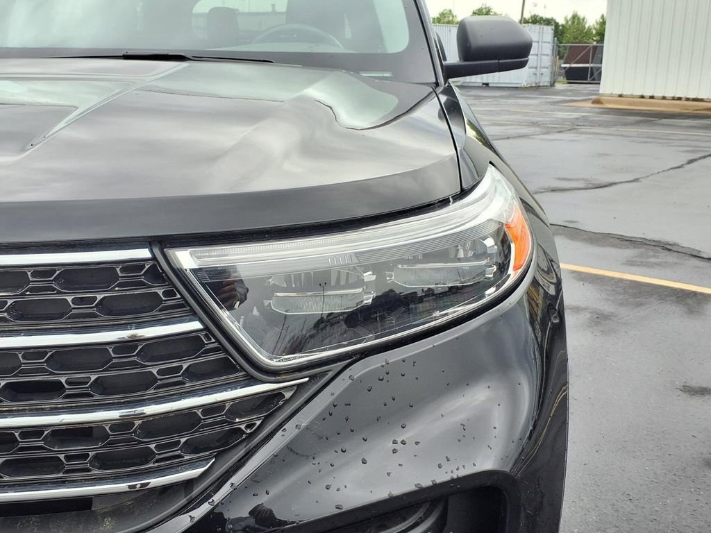 Used 2023 Ford Explorer XLT AWD/4WD image 30