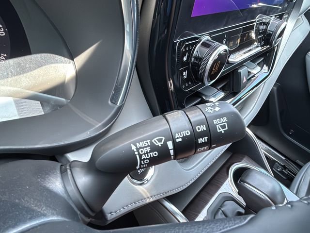 Used 2023 Toyota Highlander Platinum FWD image 22