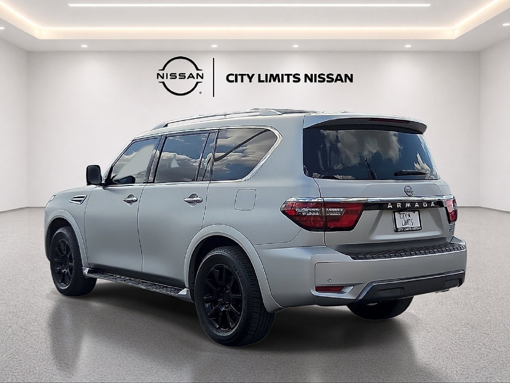 Used 2024 Nissan Armada SL w/ Captain's Chairs Package RWD image 4