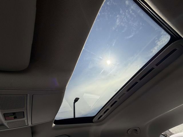 Used 2022 Volkswagen Passat 2.0T SE image 23