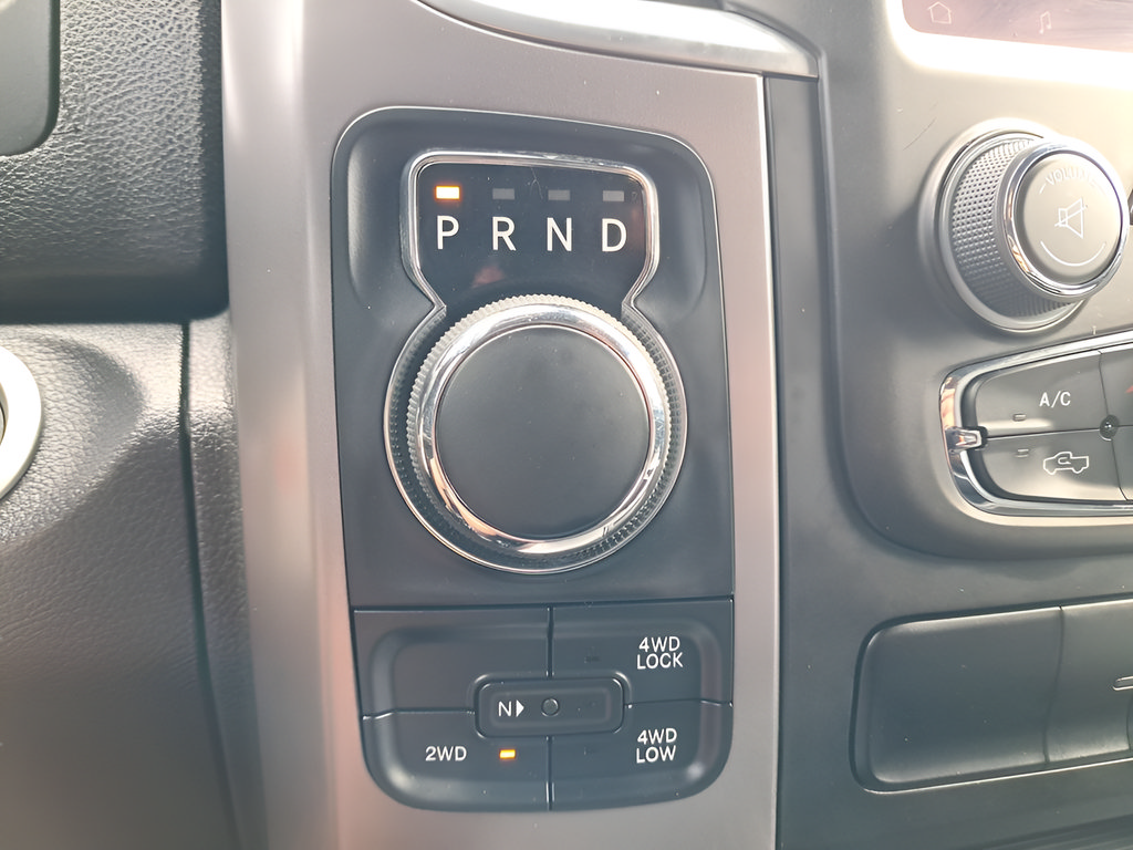 Used 2024 RAM 1500 Warlock AWD/4WD image 14