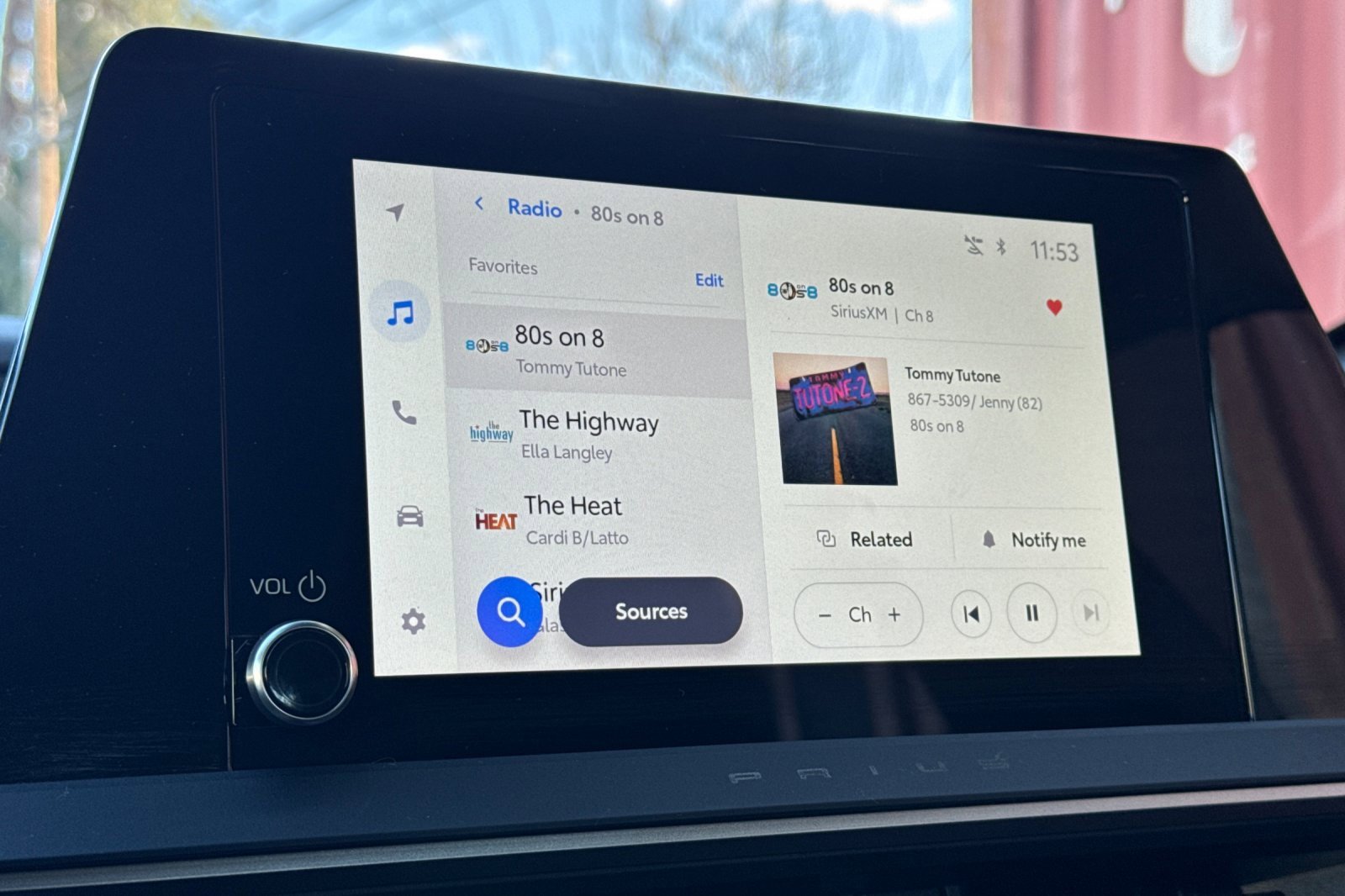 Certified 2025 Toyota Prius Plug-In Hybrid image 23