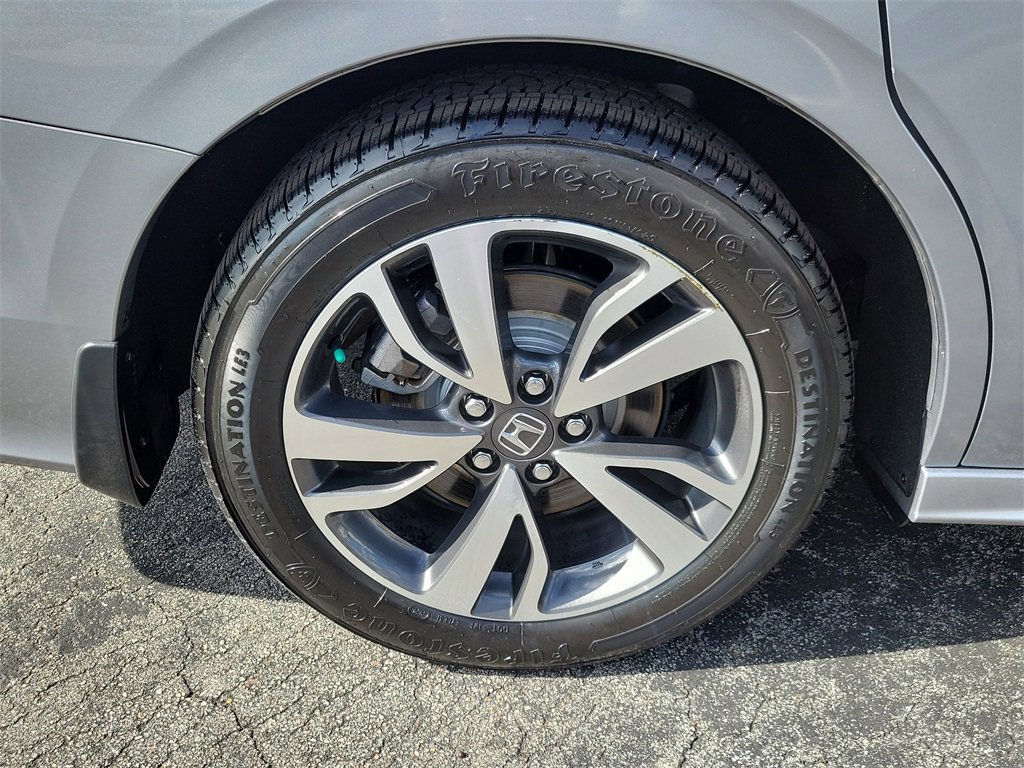 Certified 2023 Honda Odyssey Touring image 5