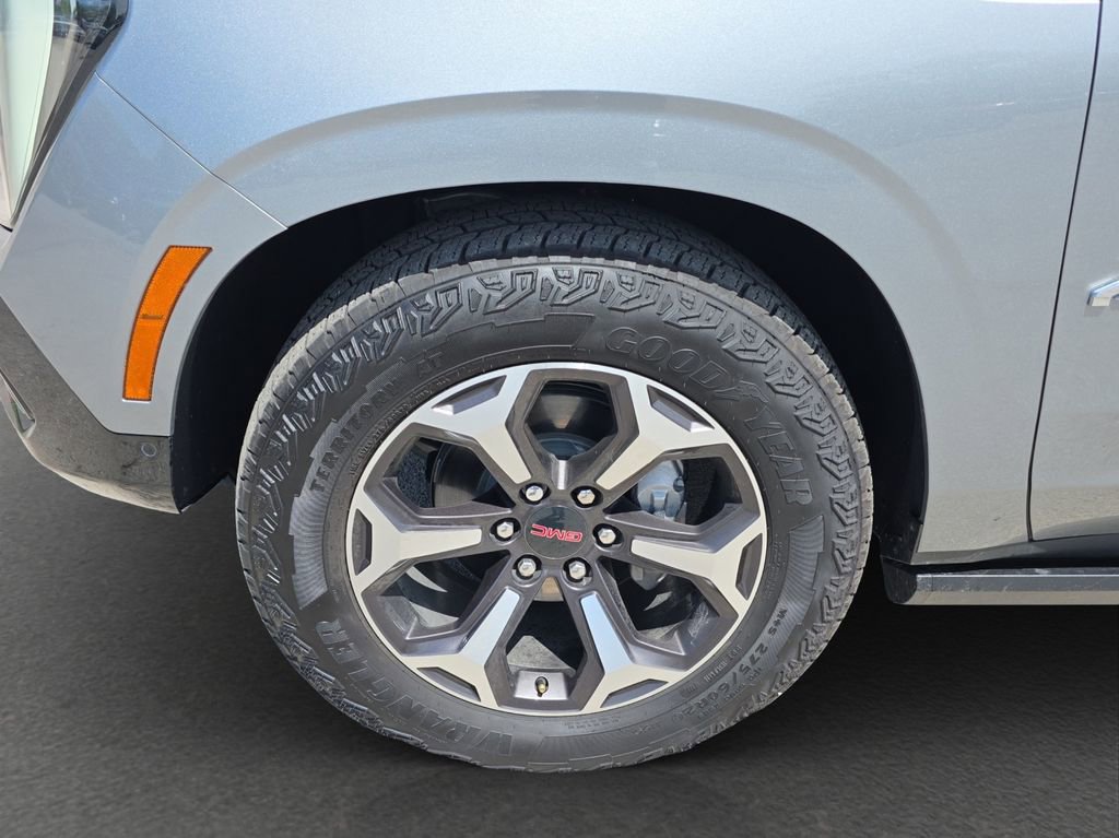 Used 2025 GMC Yukon AT4 Ultimate w/ LPO, Floor Liner Package AWD/4WD image 4