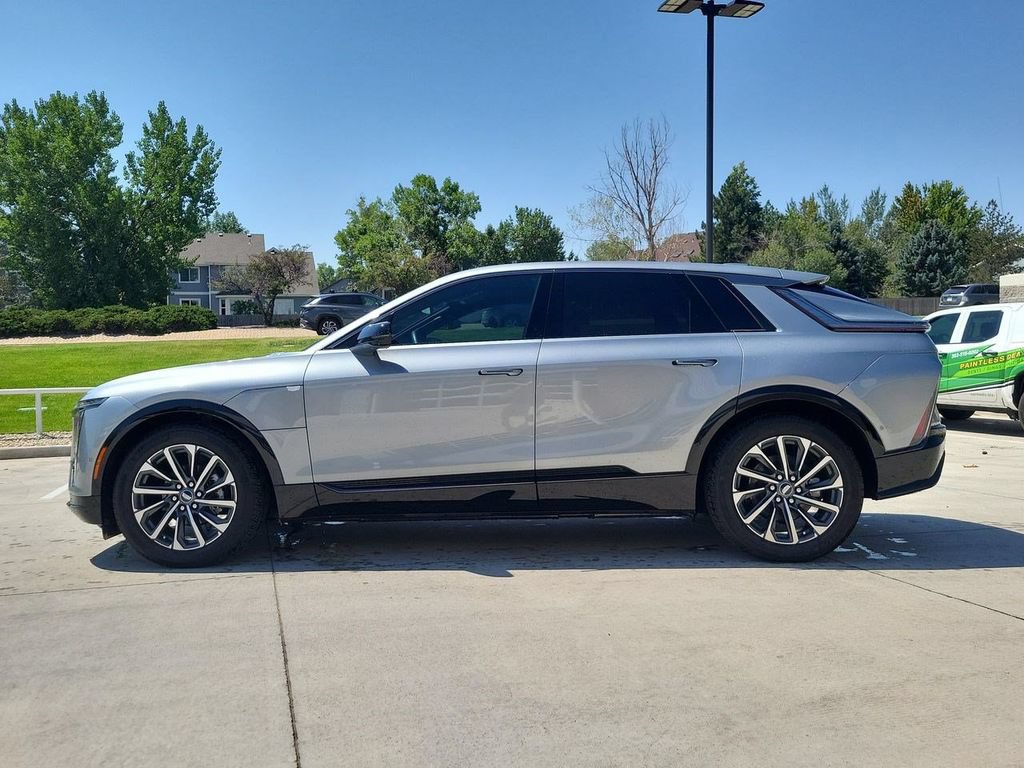 Used 2024 Cadillac Lyriq Sport AWD/4WD image 5