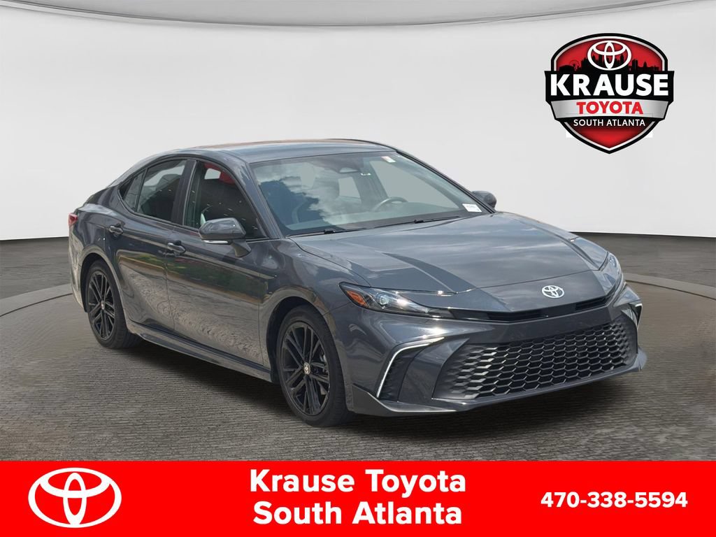 Used 2025 Toyota Camry SE w/ Convenience Package FWD image 1