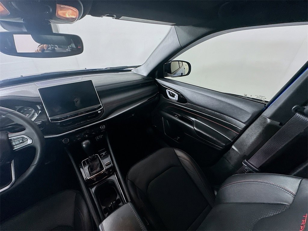 Used 2023 Jeep Compass Trailhawk w/ Sun and Sound Group image 11