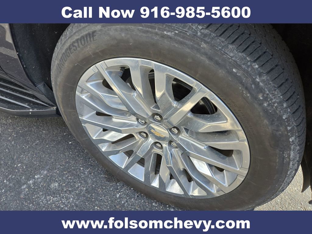 Used 2023 Chevrolet Suburban Premier w/ Advanced Technology Package image 2