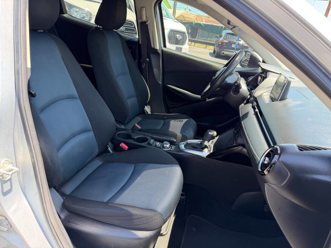Used 2018 Toyota Yaris iA FWD image 12