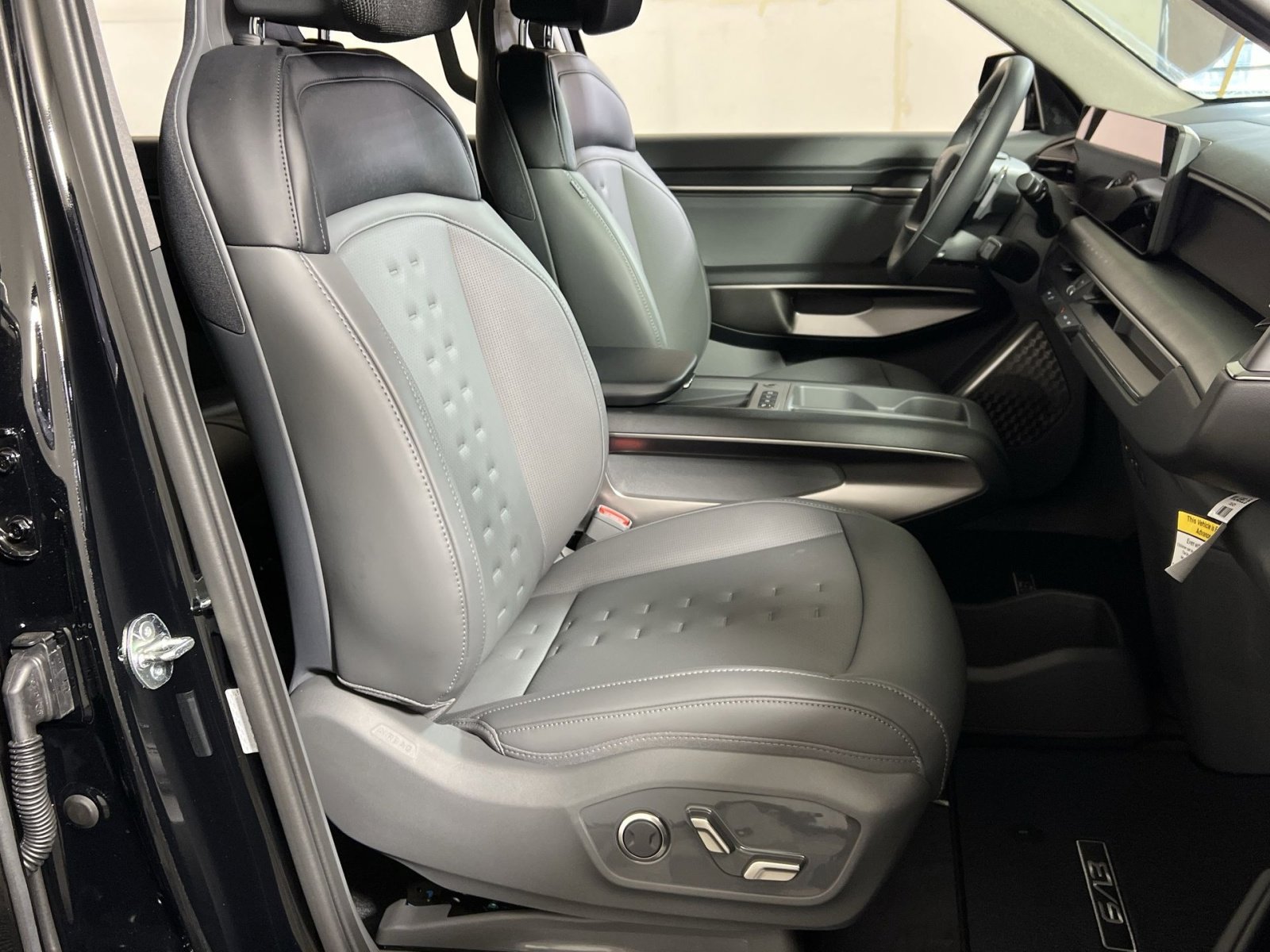 New 2026 Kia EV9 Wind image 27