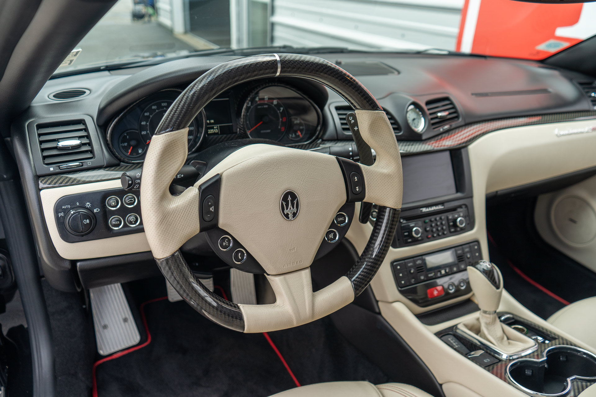 Used 2013 Maserati GranTurismo Sport RWD image 11
