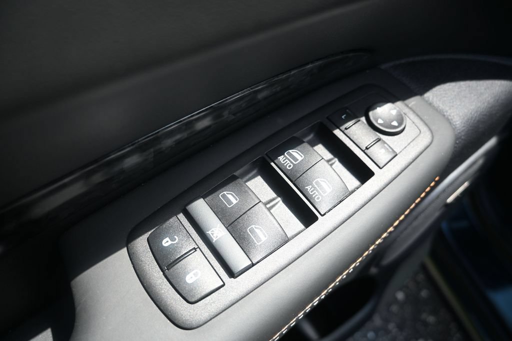 Used 2025 Dodge Durango SRT Hellcat AWD/4WD image 39