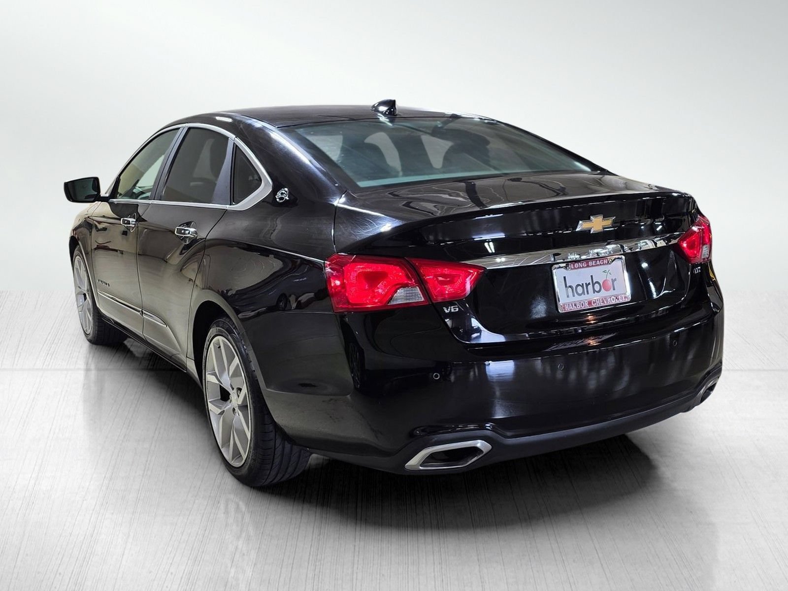 Used 2015 Chevrolet Impala LTZ FWD image 5
