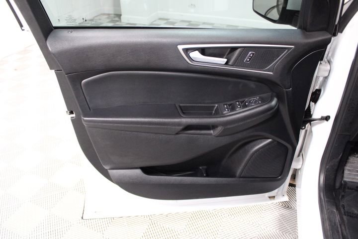 Used 2022 Ford Edge SEL image 15