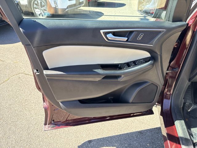 Used 2017 Ford Edge SEL w/ Equipment Group 201A AWD/4WD image 13