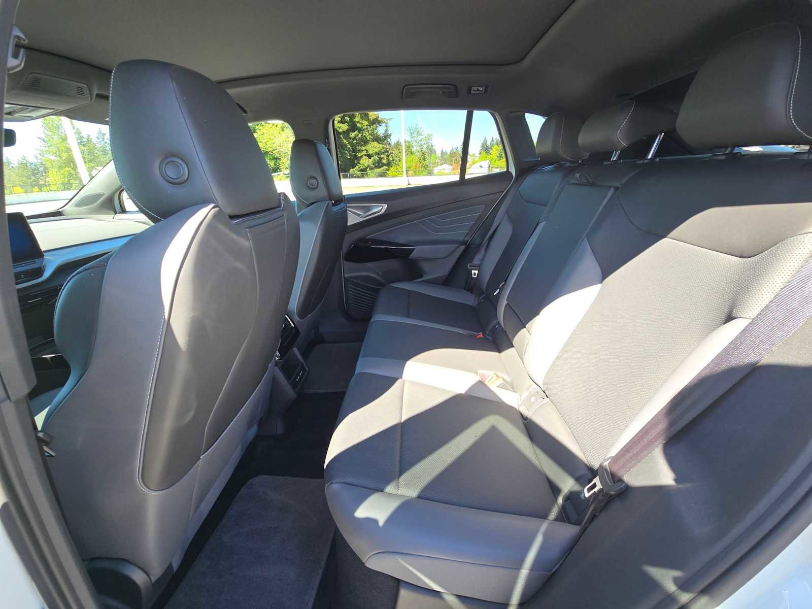 Used 2023 Volkswagen ID.4 Pro S RWD image 16