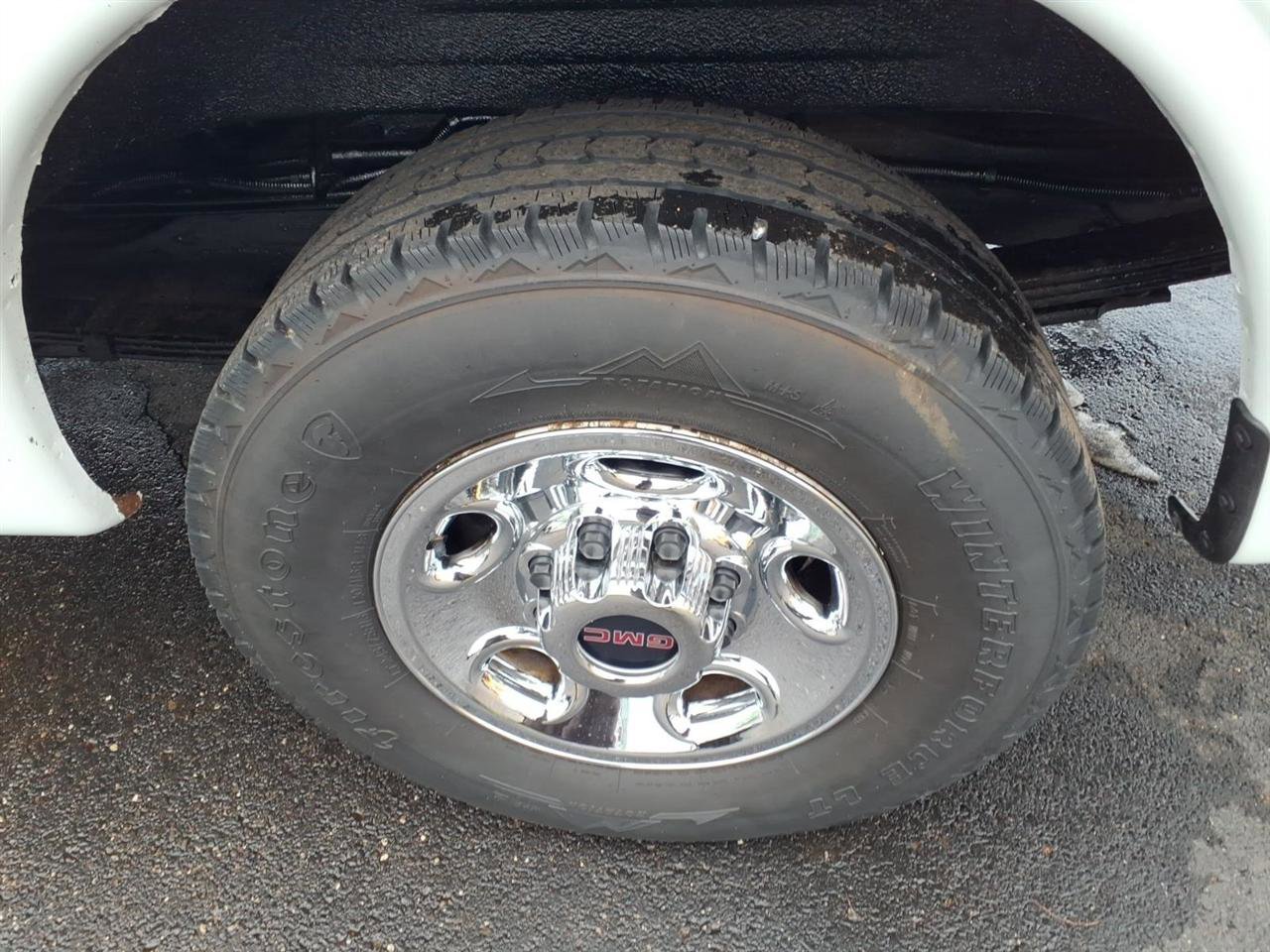 Used 2015 GMC Savana 2500 RWD image 13