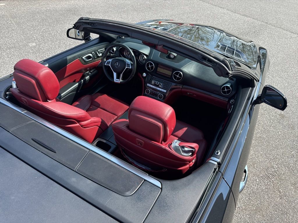 Used 2013 Mercedes-Benz SL 550 image 32