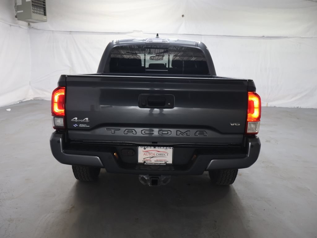Used 2020 Toyota Tacoma SR5 AWD/4WD image 6