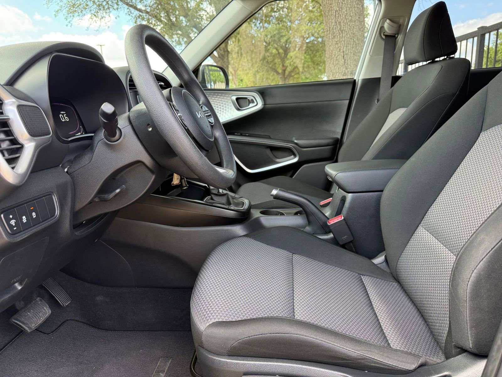 Used 2025 Kia Soul LX w/ LX Technology Package image 27