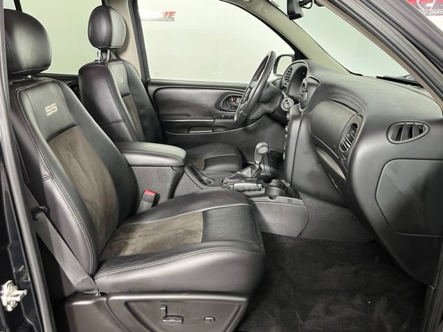 Used 2008 Chevrolet TrailBlazer SS w/ Sun And 6-Disc Cd Package AWD/4WD image 31