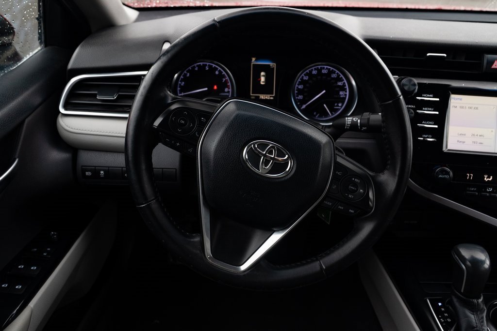 Used 2018 Toyota Camry SE image 10