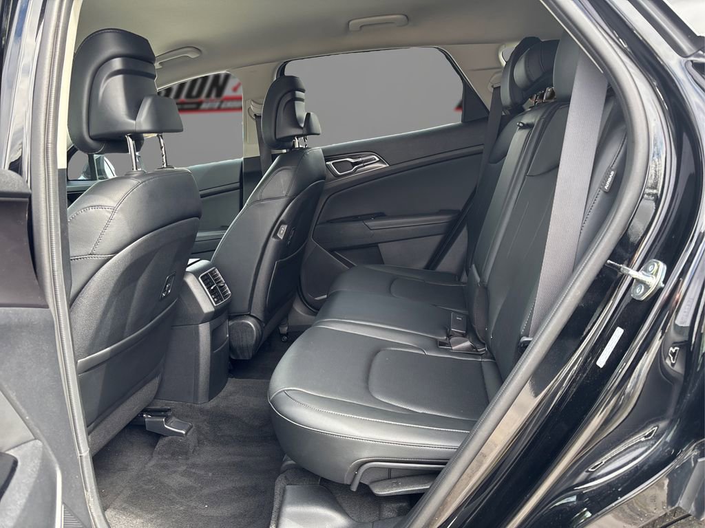 Certified 2024 Kia Sportage EX image 10