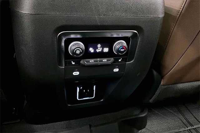 Used 2024 Chevrolet Tahoe High Country image 31