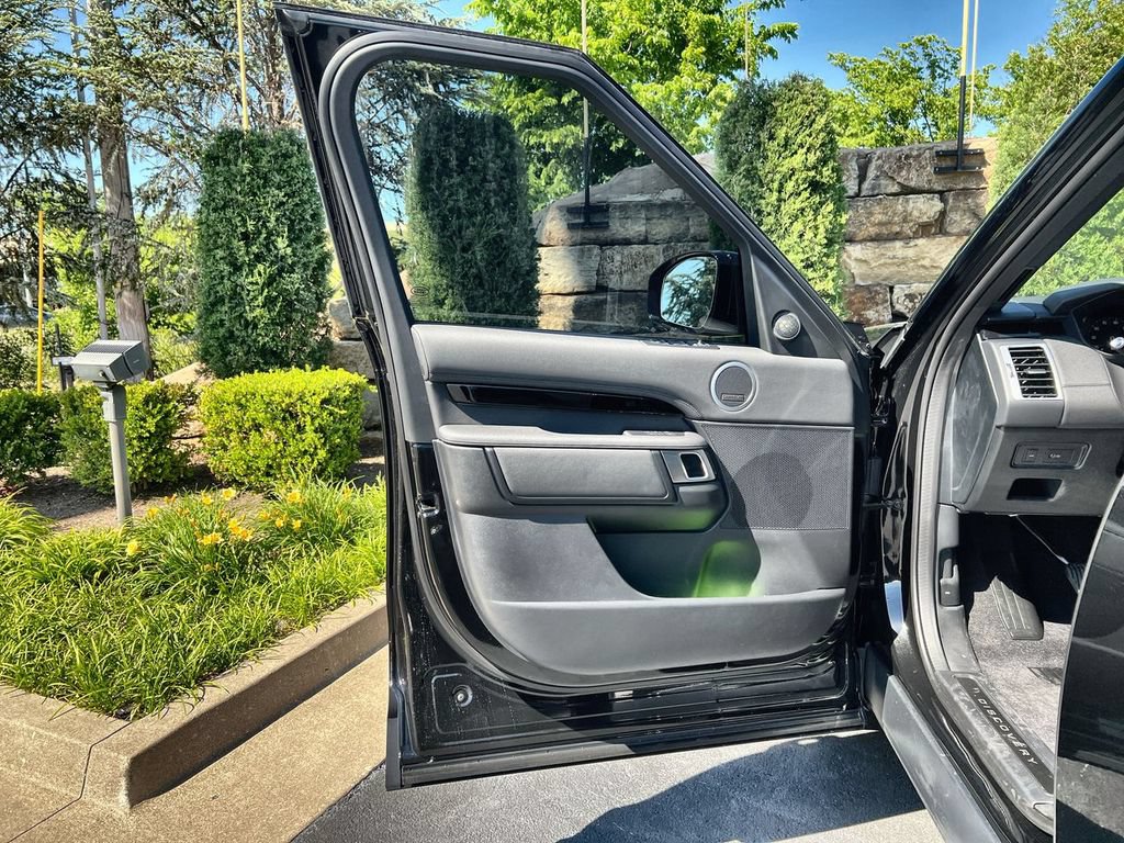 New 2026 Land Rover Discovery S AWD/4WD image 17