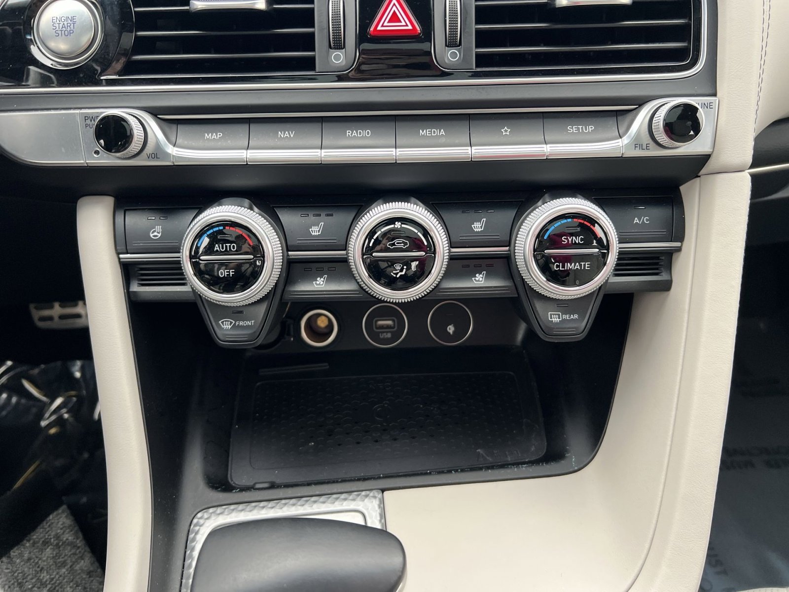 Used 2023 Genesis G70 3.3T w/ Sport Prestige Package image 21