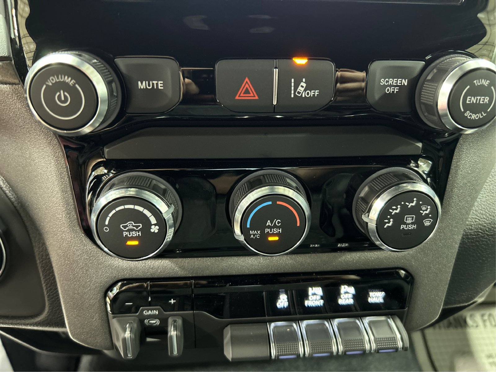 New 2026 RAM 1500 Tradesman AWD/4WD image 25