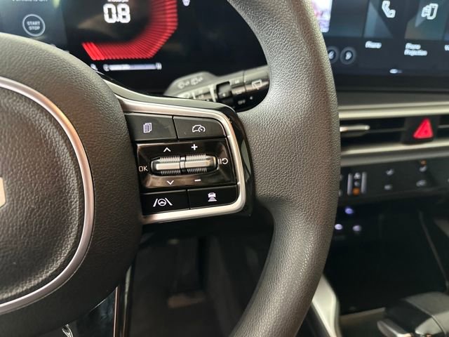 Used 2024 Kia Sorento LX image 16