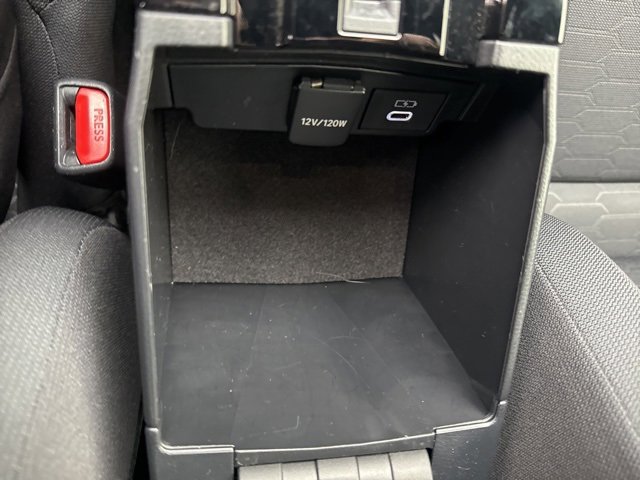 Used 2023 Toyota Corolla SE image 28