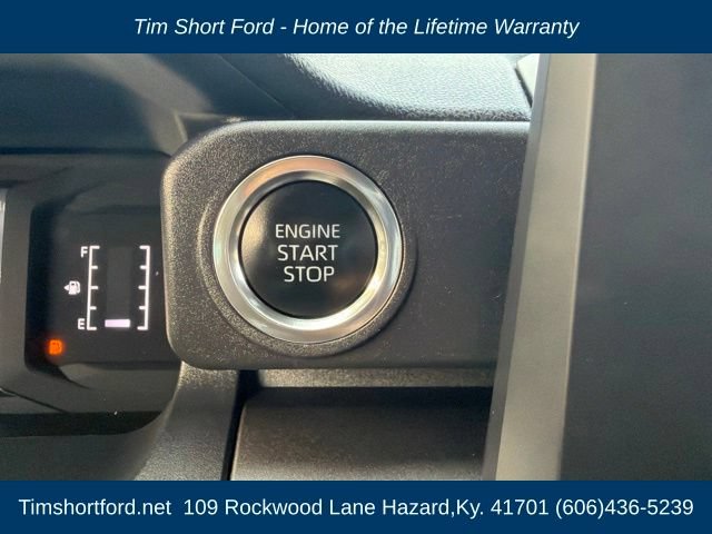 Used 2025 Toyota 4Runner SR5 AWD/4WD image 19