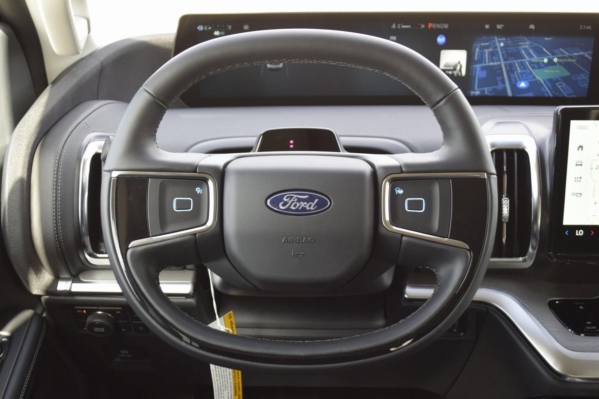 New 2025 Ford Expedition Platinum w/ Driver's Package image 8