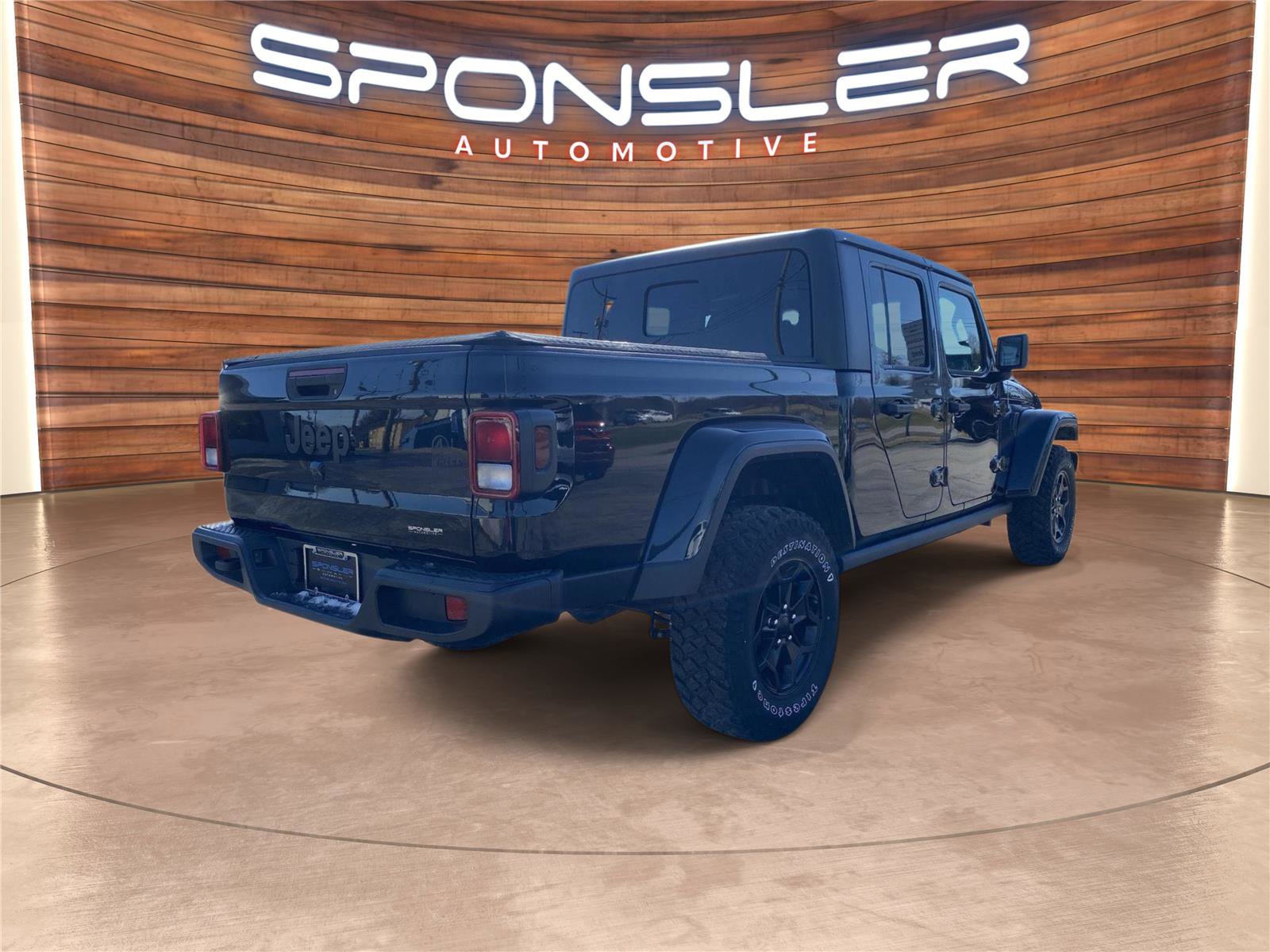 Used 2022 Jeep Gladiator Sport image 6