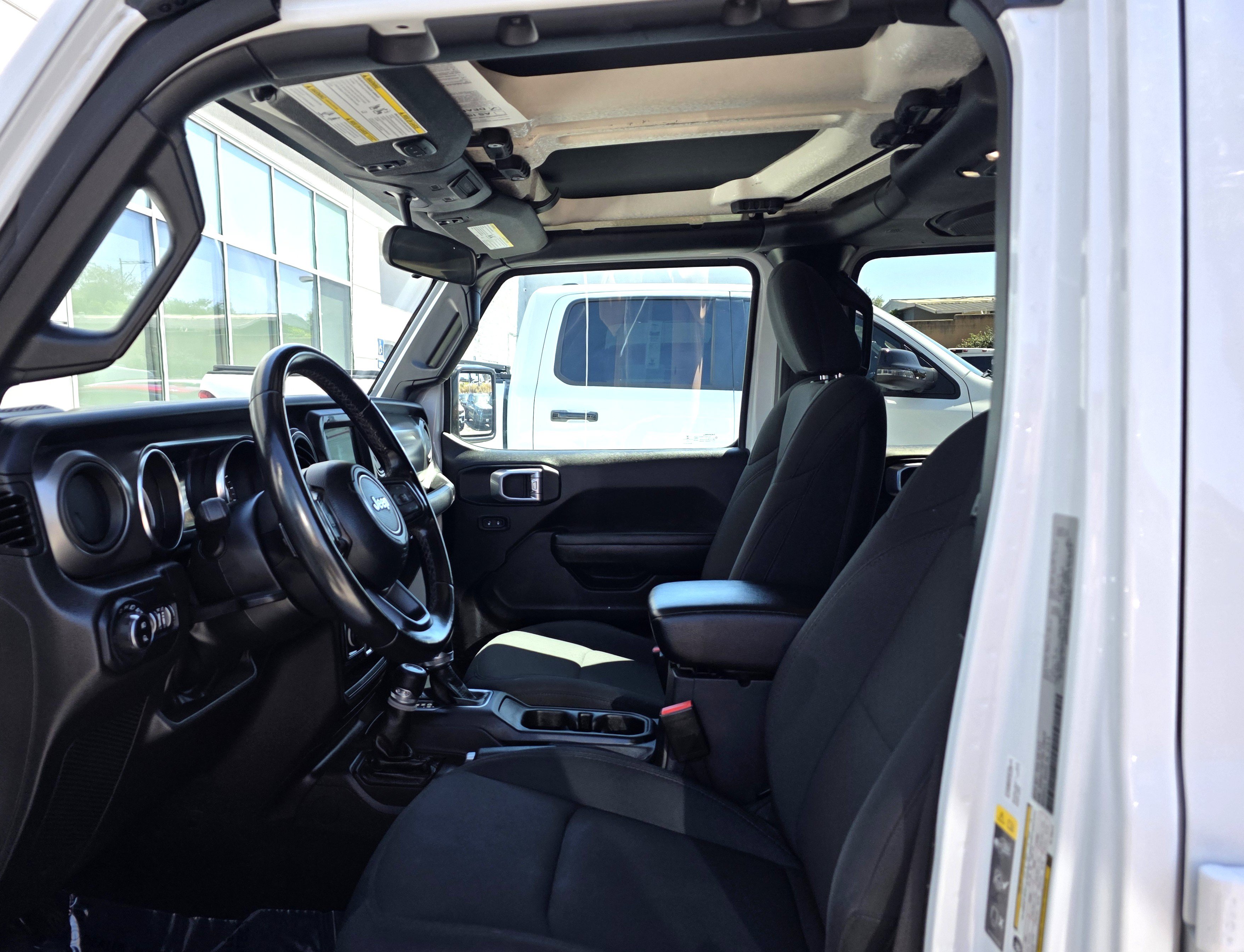 Used 2022 Jeep Gladiator Sport AWD/4WD image 11