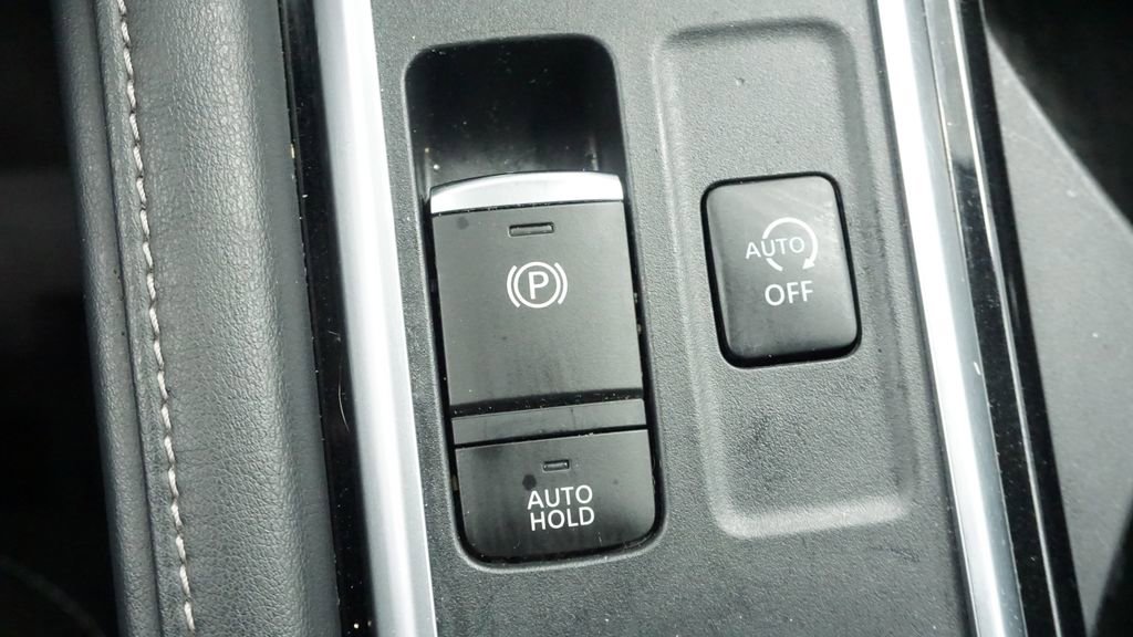 Used 2023 Nissan Pathfinder SL image 41