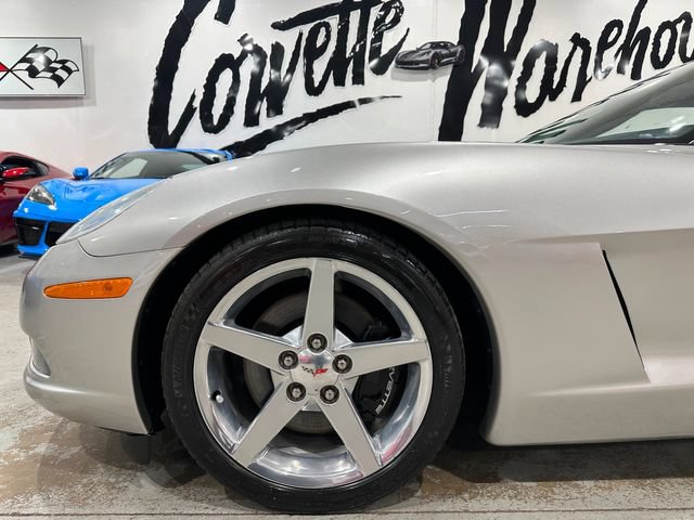 Used 2006 Chevrolet Corvette Coupe RWD image 18