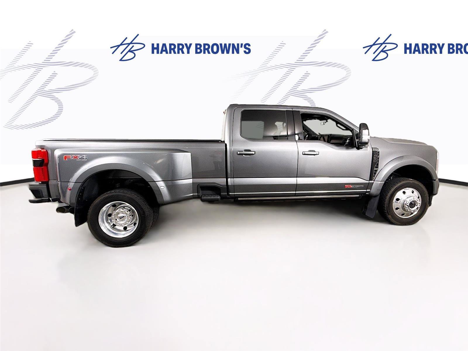 Used 2025 Ford F450 Platinum w/ FX4 Off-Road Package AWD/4WD image 34
