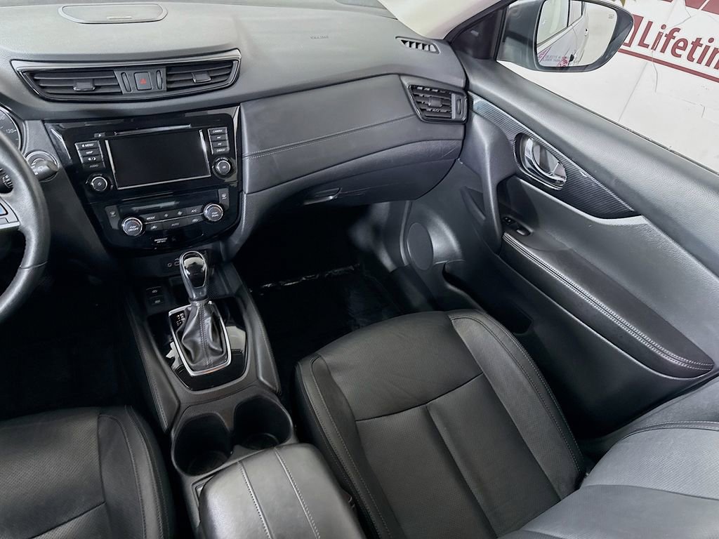 Used 2019 Nissan Rogue SL AWD/4WD image 26
