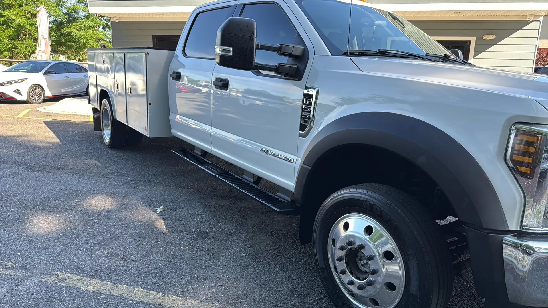 Used 2019 Ford F550 4x4 Crew Cab Super Duty w/ XLT Value Package image 47