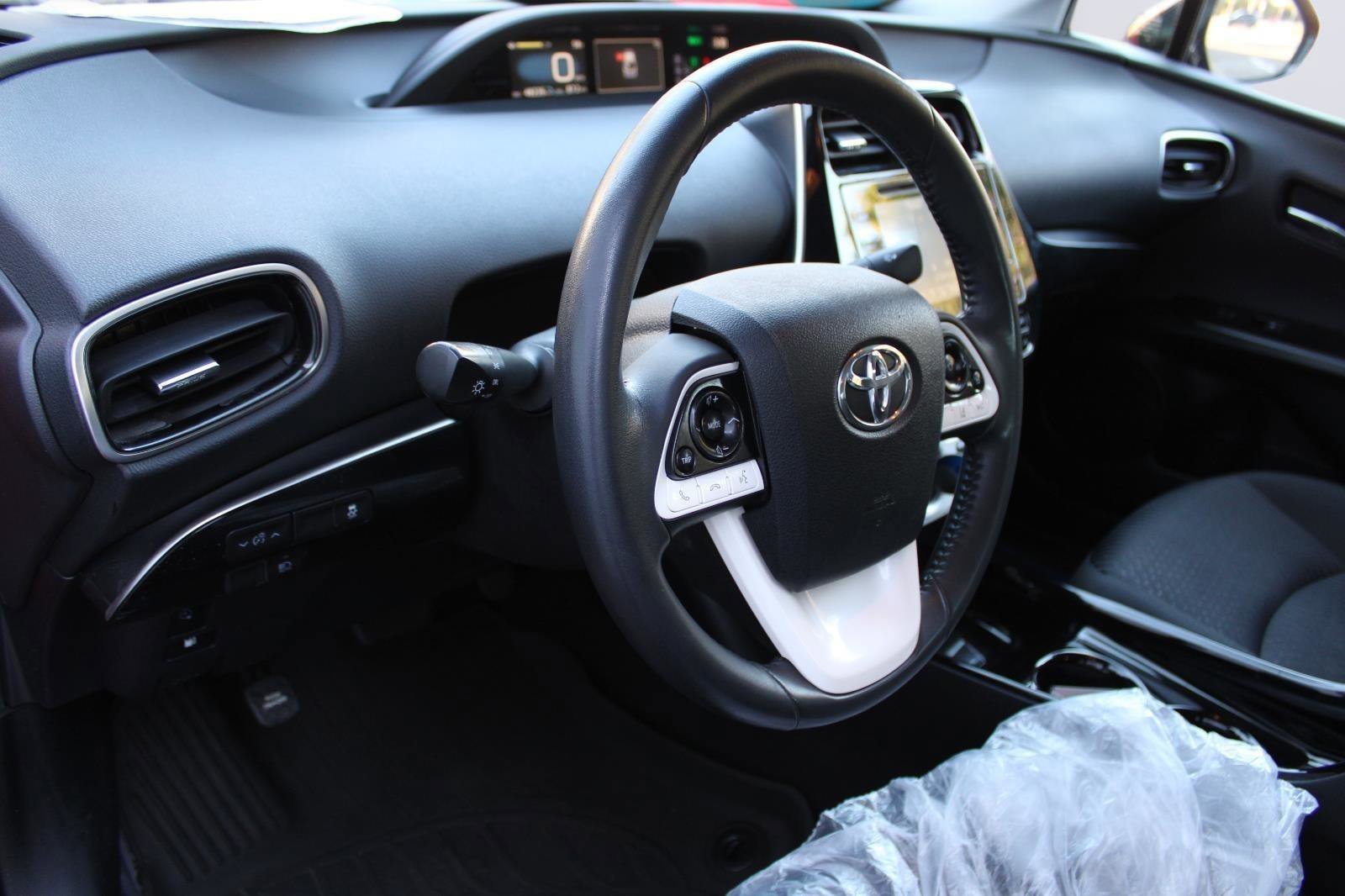 Used 2018 Toyota Prius Prime Plus image 14