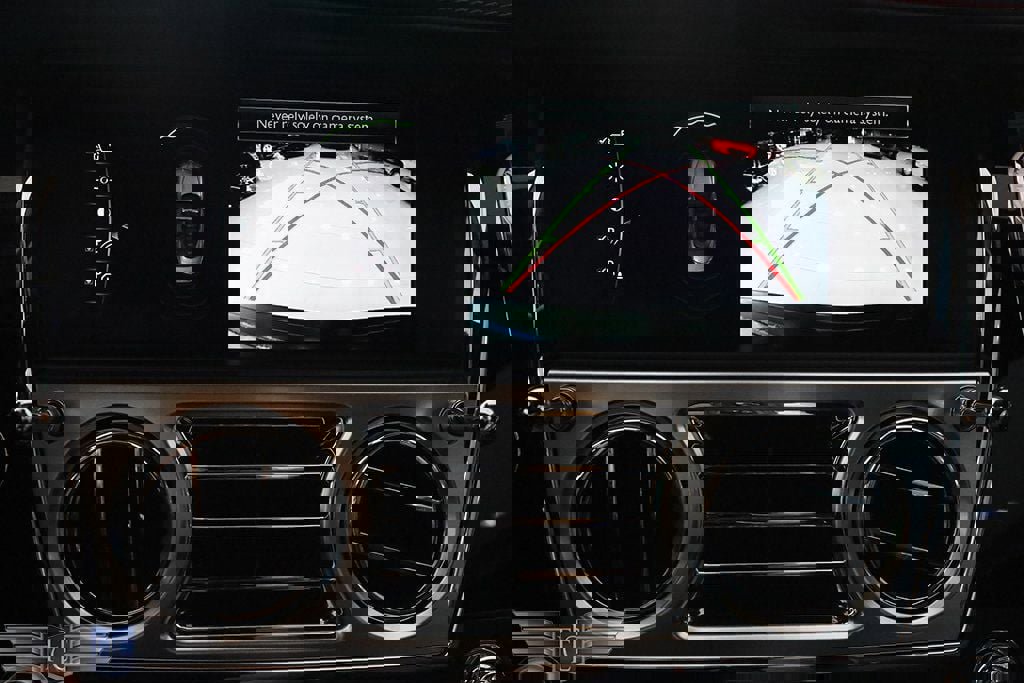 Used 2021 Rolls-Royce Dawn image 36