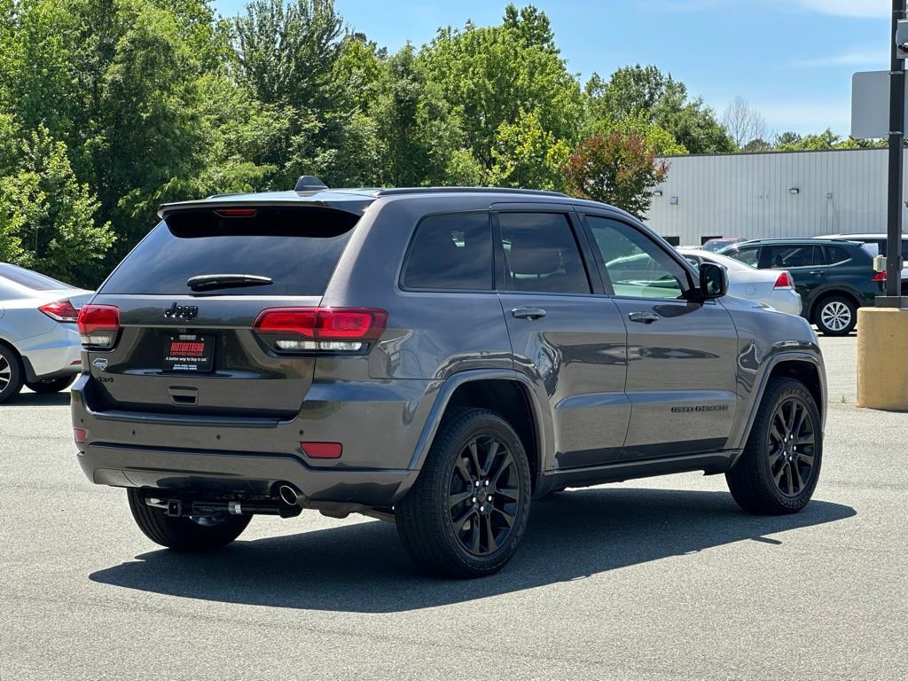 Used 2020 Jeep Grand Cherokee Altitude AWD/4WD image 9
