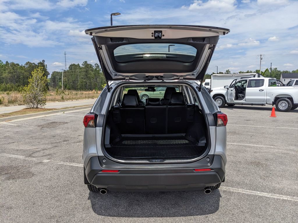 Used 2024 Toyota RAV4 LE AWD/4WD image 36