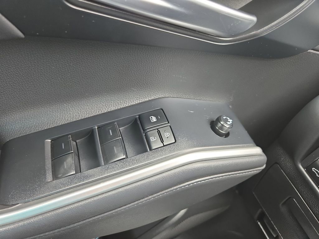Used 2022 Toyota Highlander XSE AWD/4WD image 21