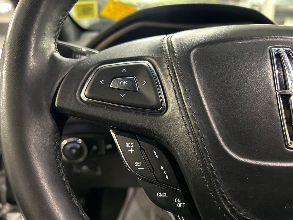 Used 2020 Lincoln MKZ Reserve w/ Elements Package AWD/4WD image 12