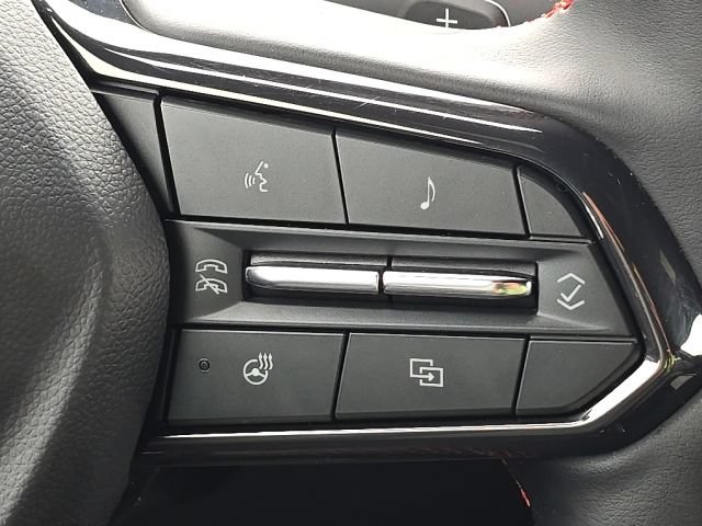 Used 2025 Chevrolet Traverse RS w/ LPO, Floor Liner Package FWD image 26